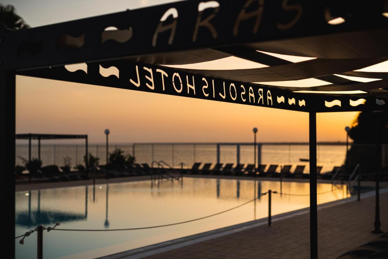 Apulia Hotel Taranto Ara Solis Lido Azzurro Exterior photo