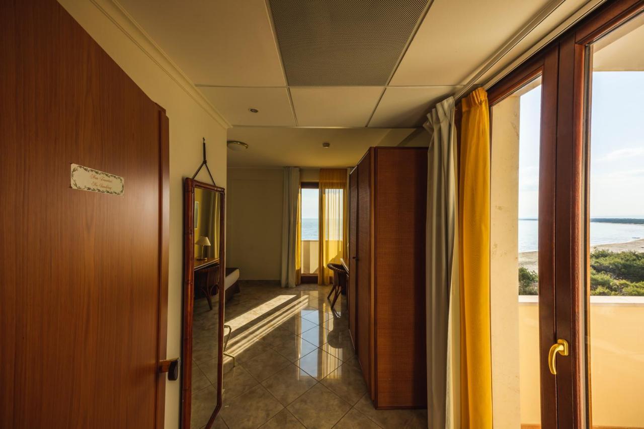 Apulia Hotel Taranto Ara Solis Lido Azzurro Exterior photo