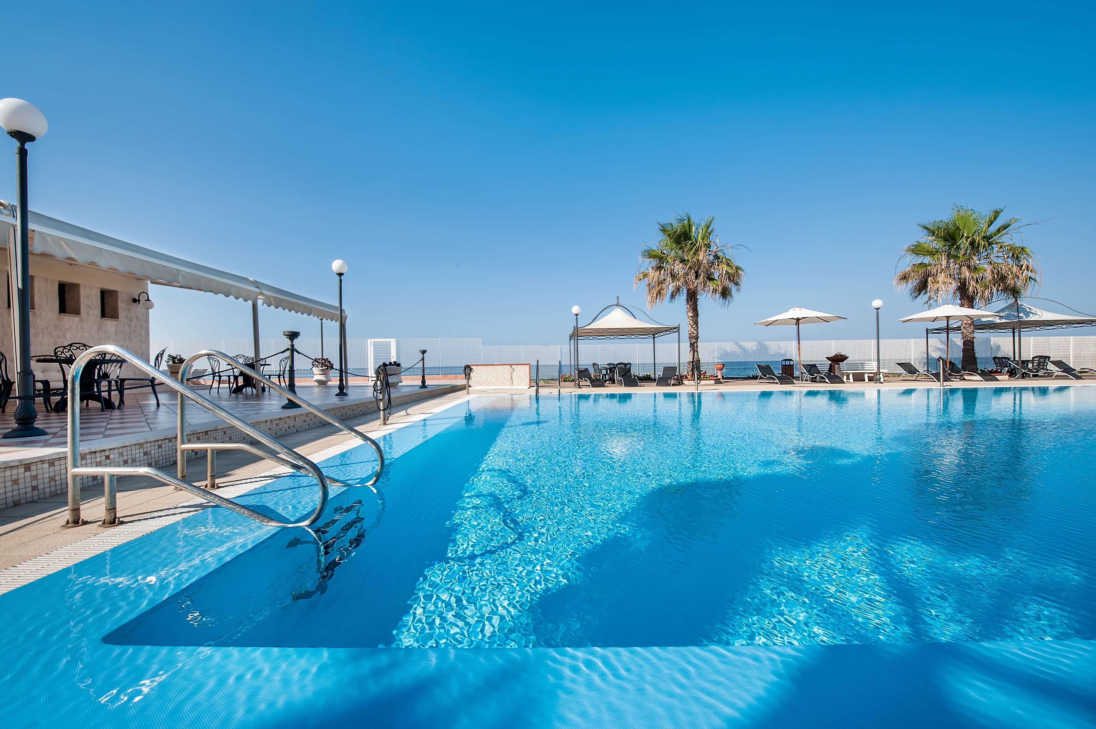 Apulia Hotel Taranto Ara Solis Lido Azzurro Exterior photo