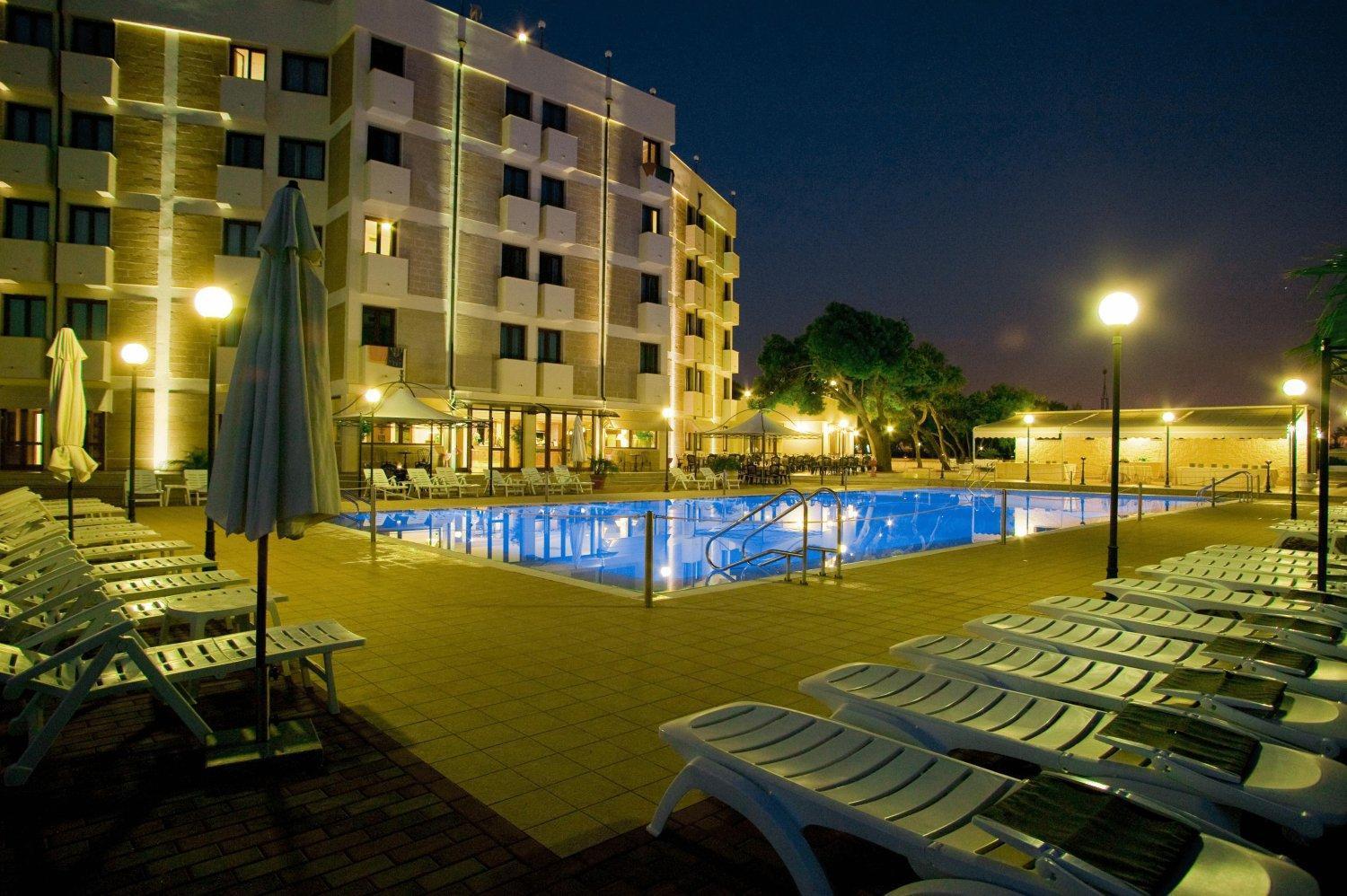 Apulia Hotel Taranto Ara Solis Lido Azzurro Exterior photo